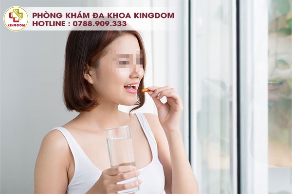 Chú ý bổ sung dinh dưỡng giàu protein, vitamin để nuôi dưỡng nang tóc từ bên trong